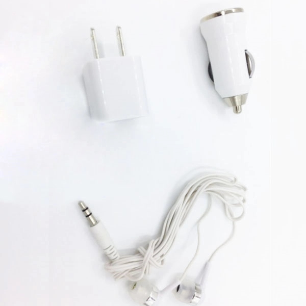 Travel Charging Kit with Earbuds 5