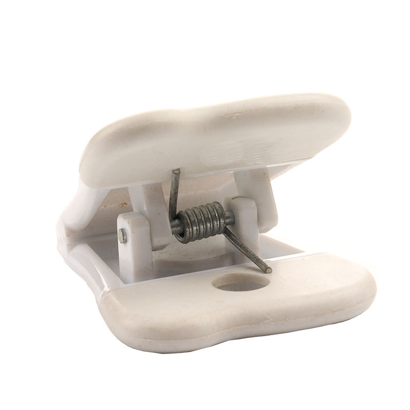 Teeth Shaped Magnet Clip 4