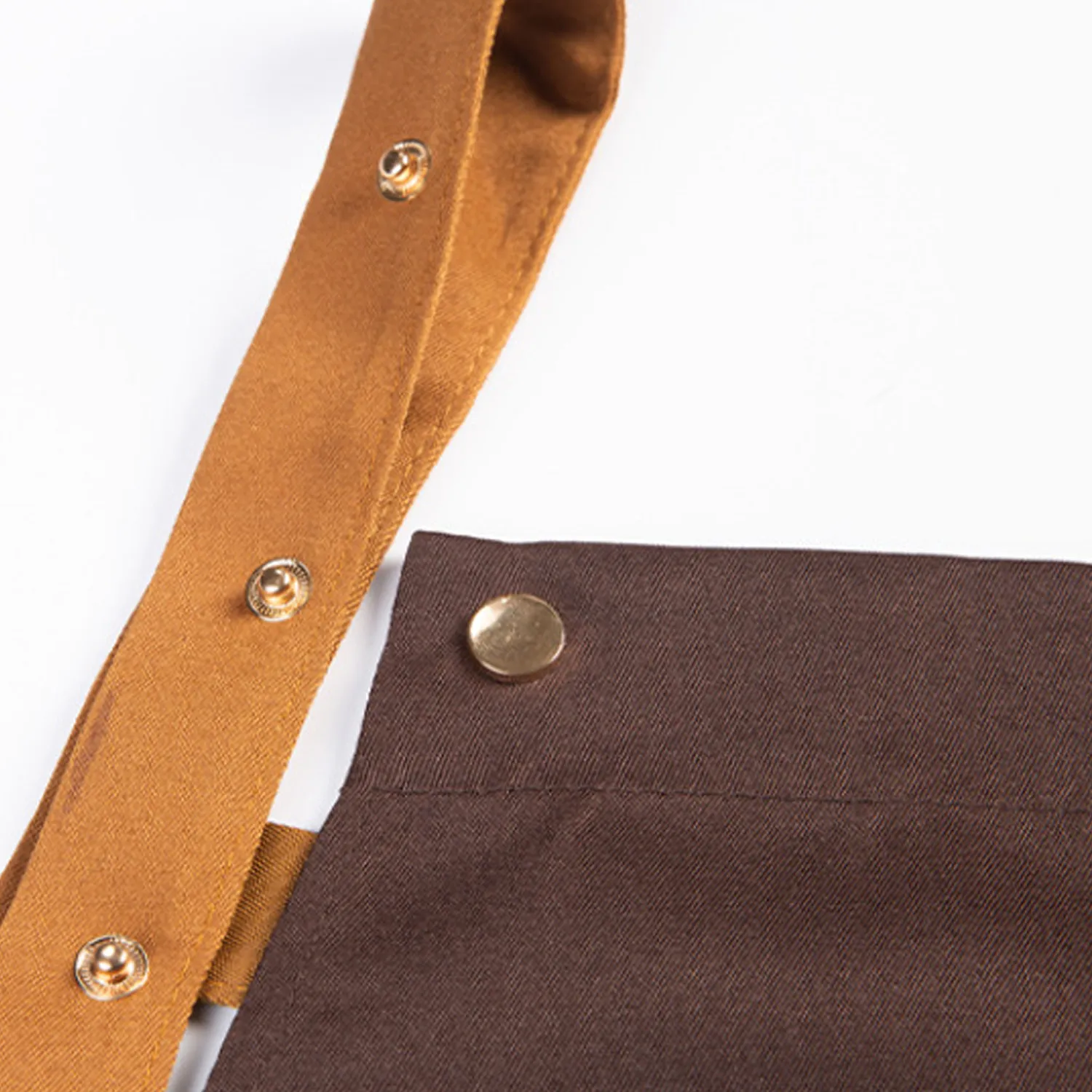 Multifunctional Apron with Adjustable Neck Strap and Pockets 2