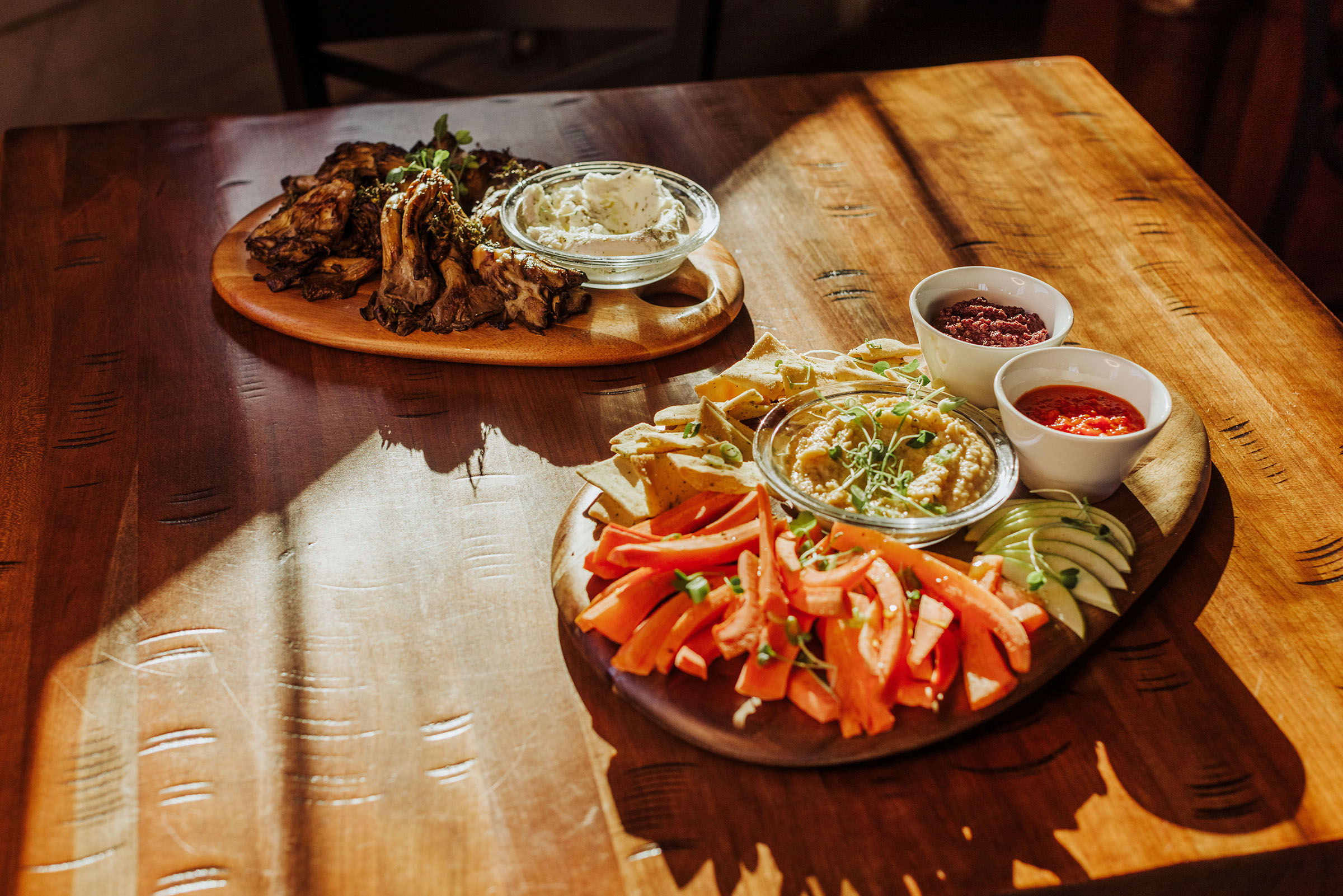 Pebble Shaped Acacia Serving Board 12" x 9" 2