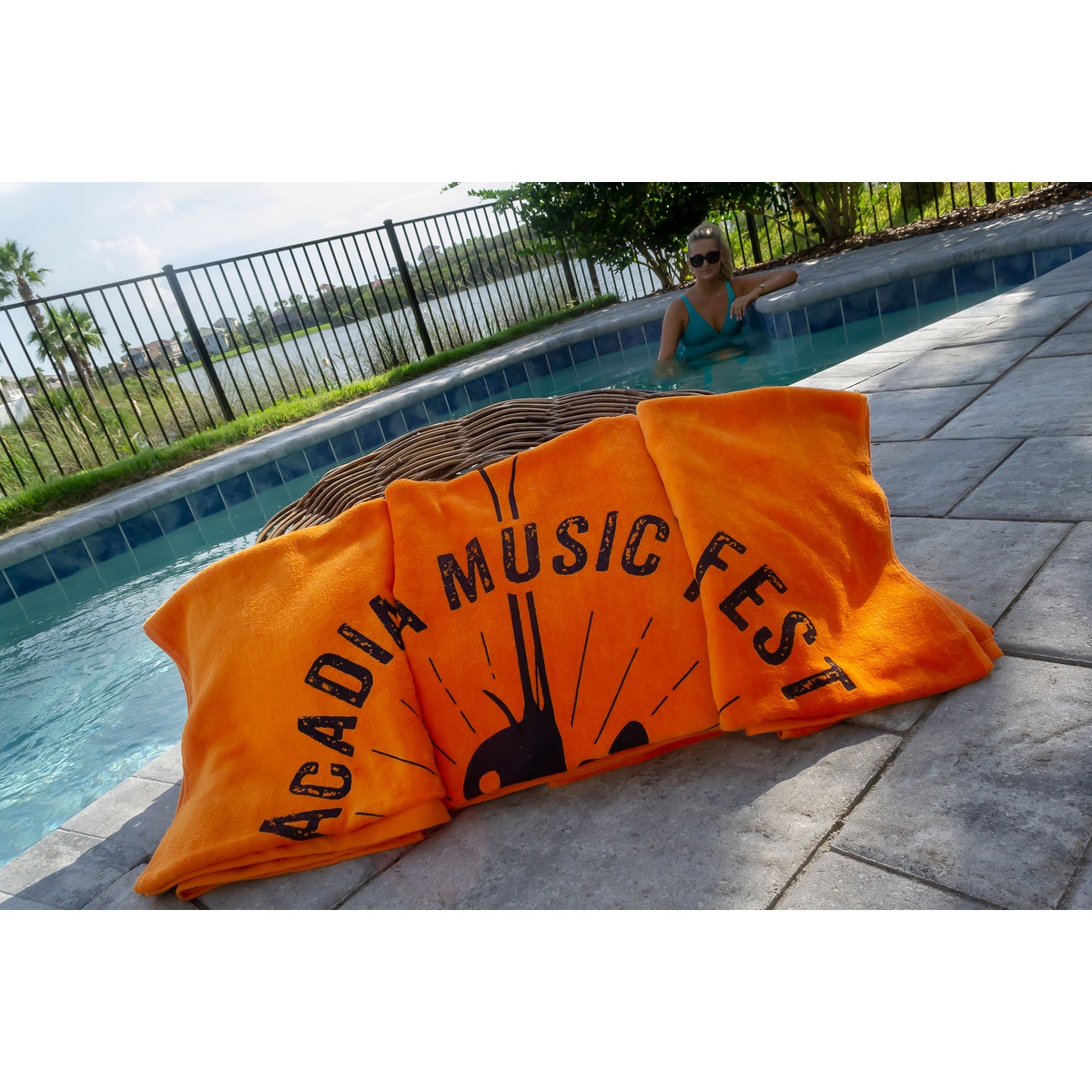 Diamond Colored Beach Towel 15 lb/doz 7