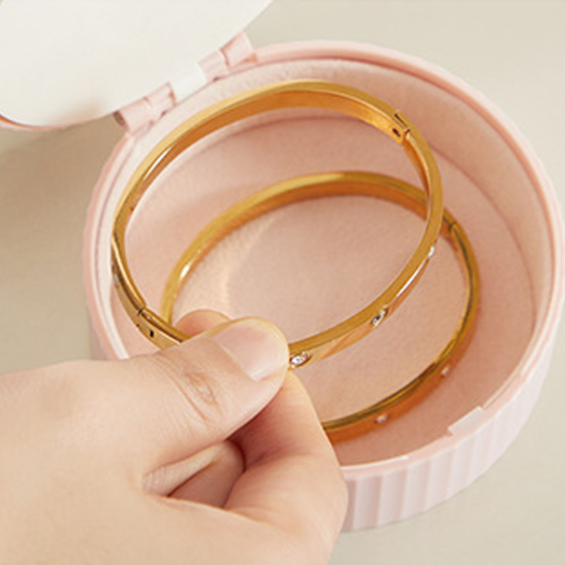 Portable Jewelry Storage Case 8