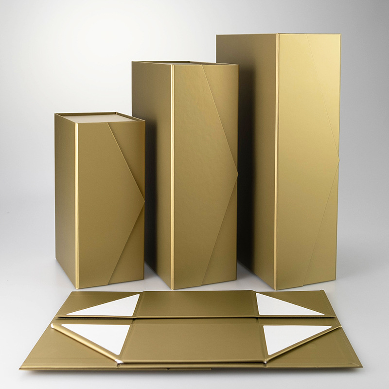 Magnetic gift box 9