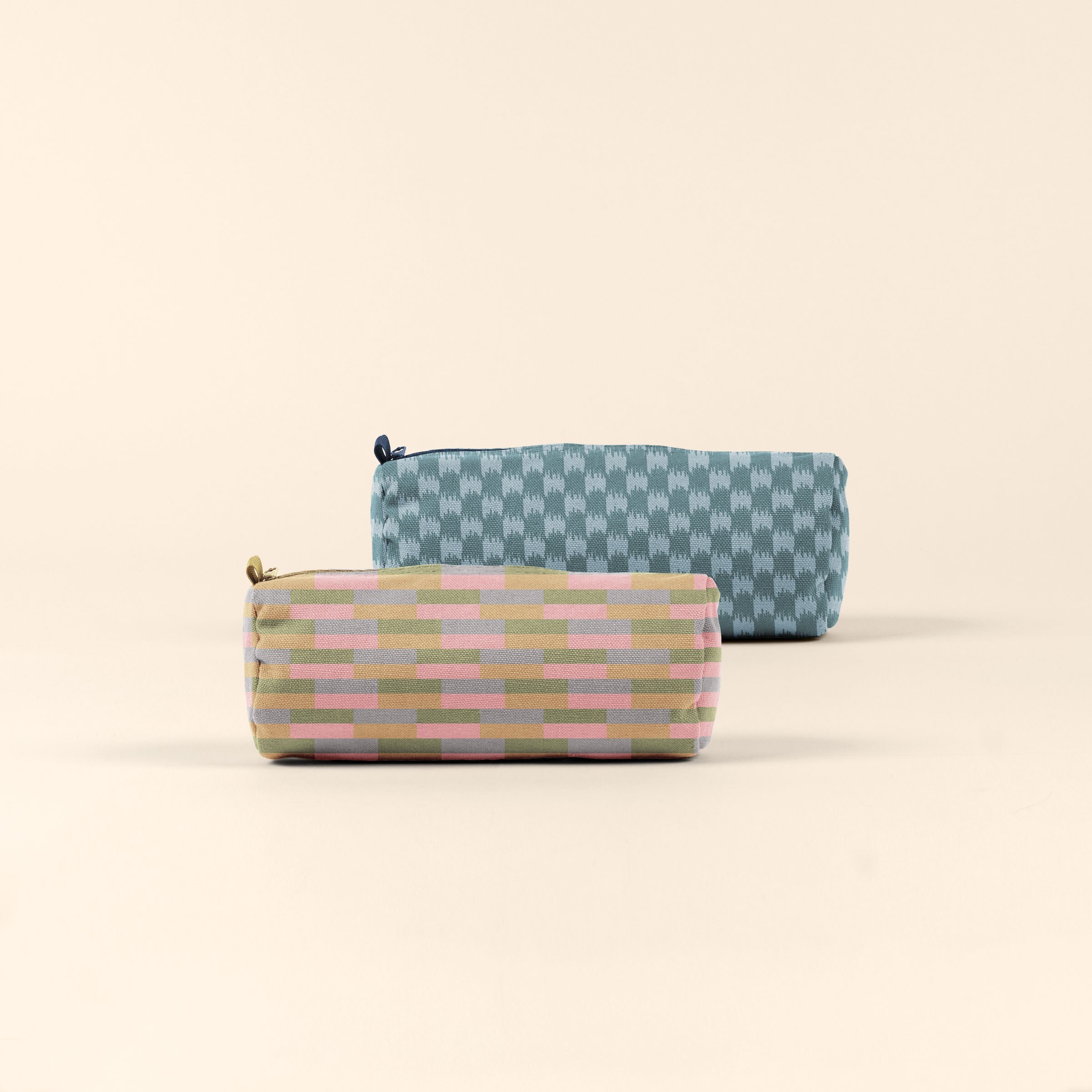 LADYBUG - 4CP PIGMENT DYED CANVAS