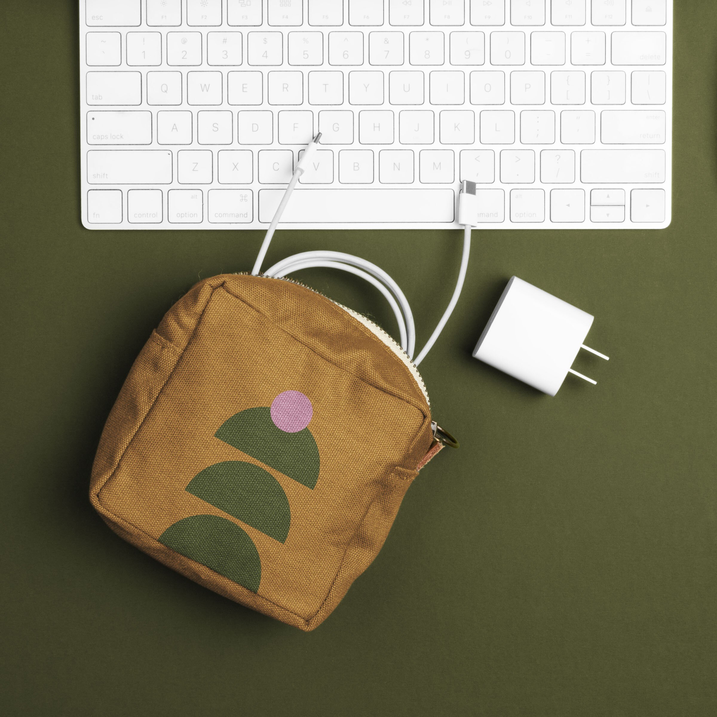 MOD POUCH MEDIUM - COLORED CANVAS WITH LEATHER TAB