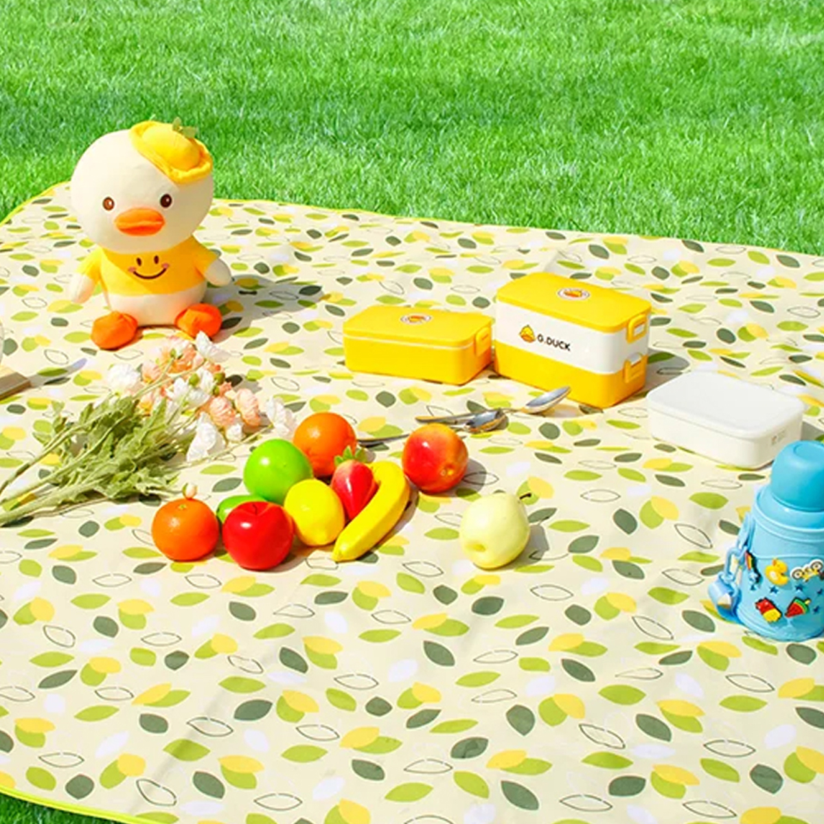 Foldable Waterproof Picnic Mat 9