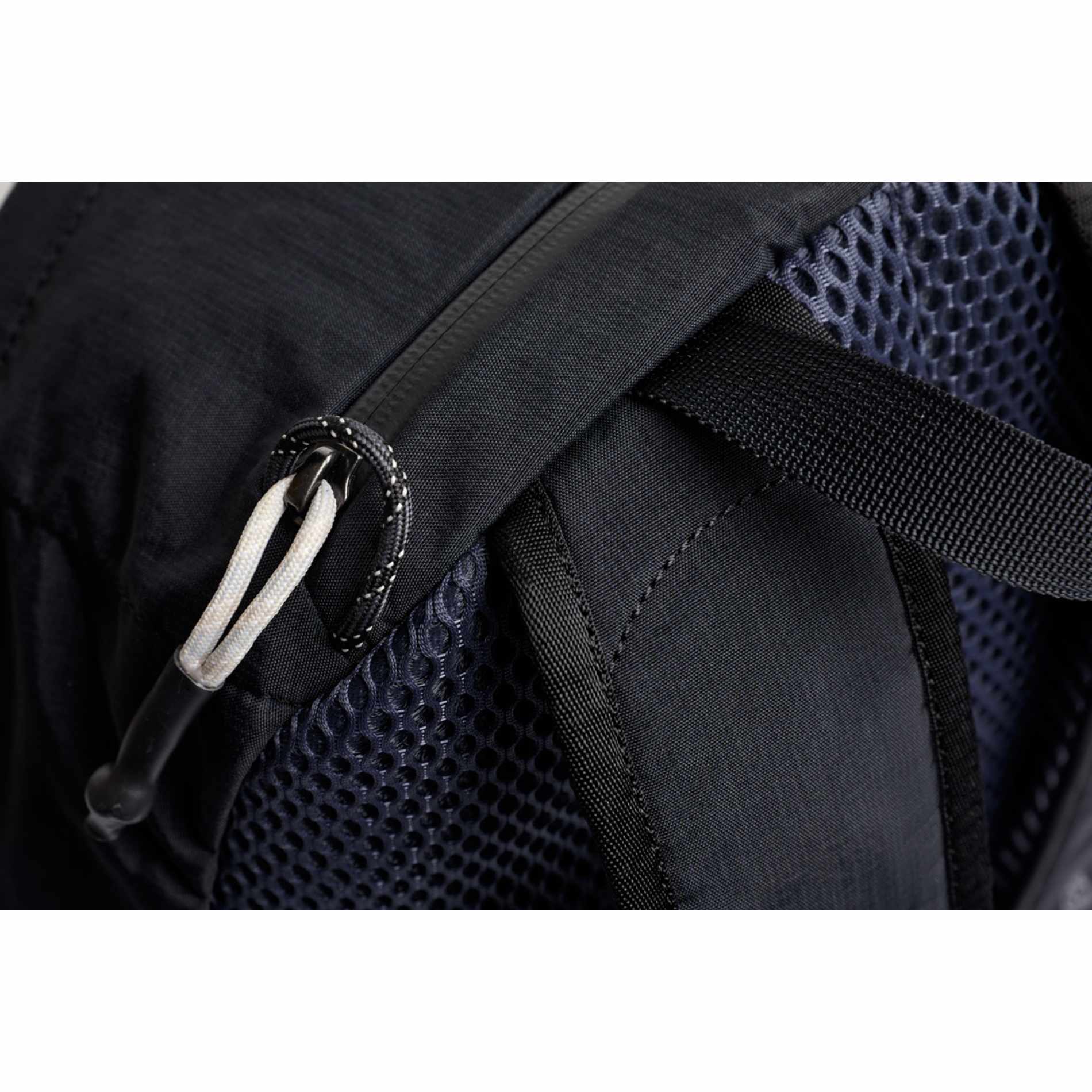 Bellroy Lite Recycled Daypack 100