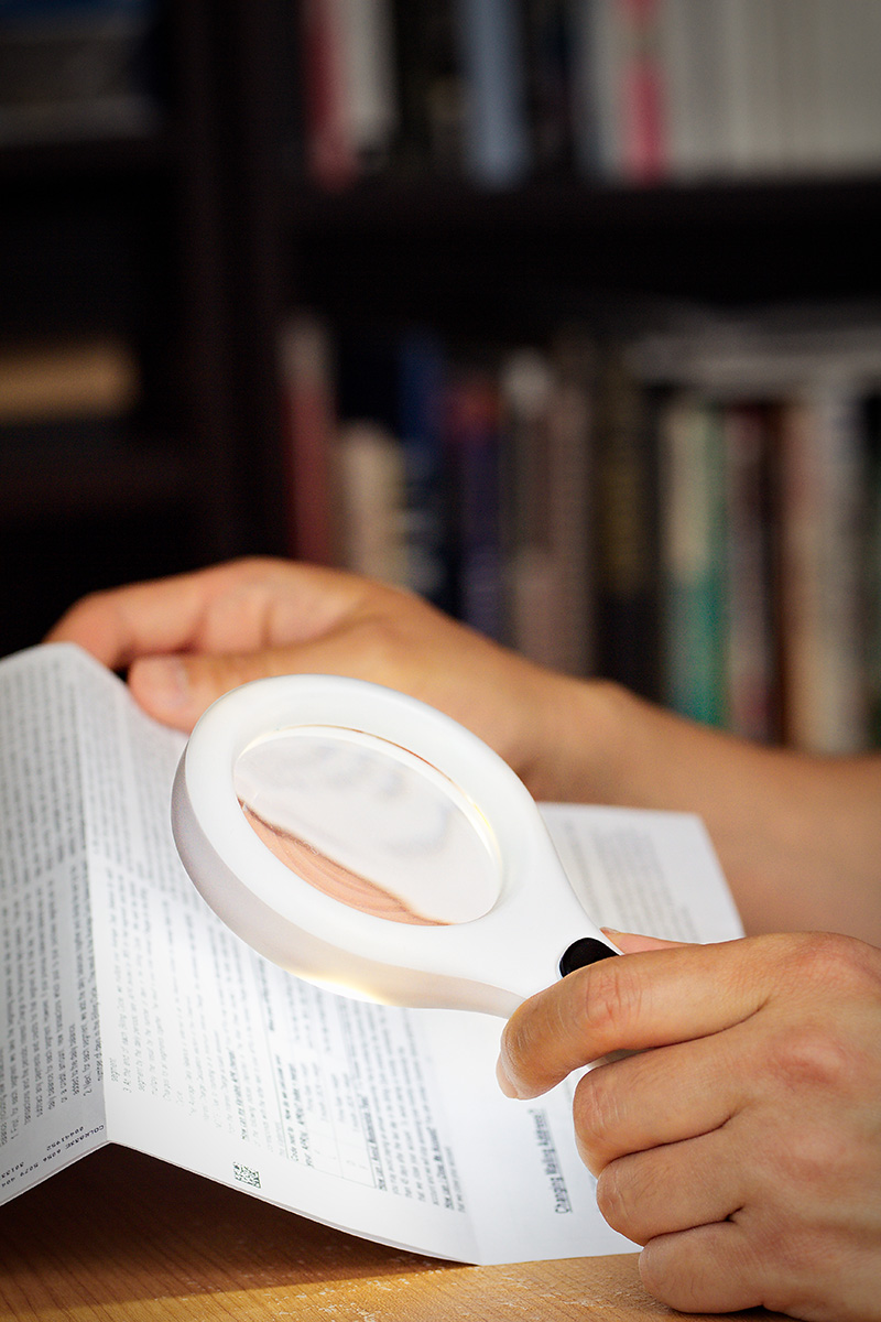 Scout Light-Up Magnifier 4