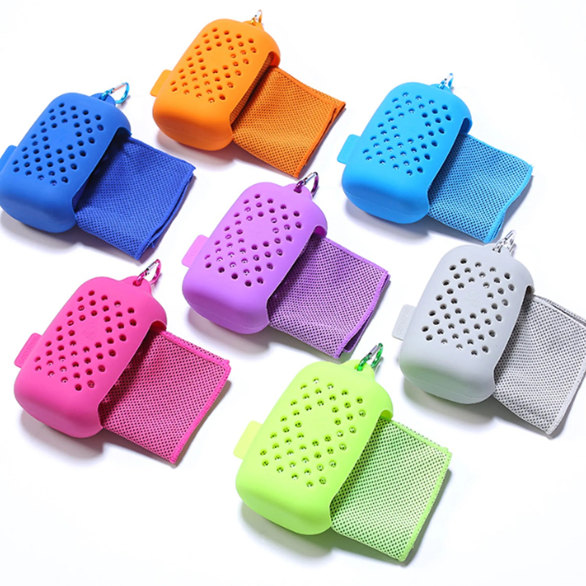 Cooling Sports Towel with Portable Case 5