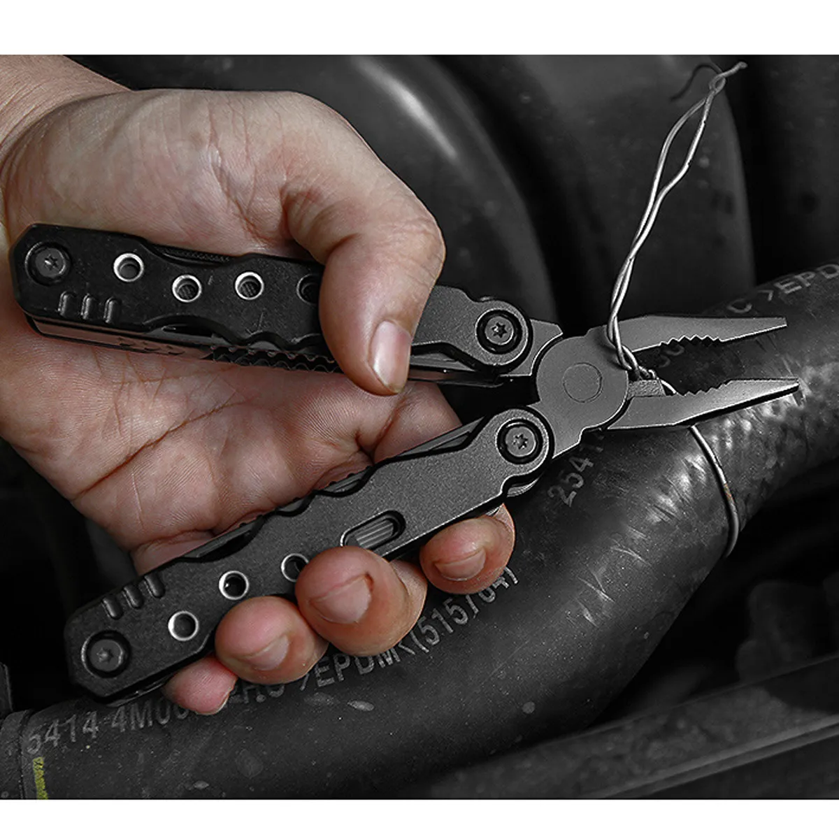 14 In 1Multitool Pliers Pocket Knife Camping Survival Tool 4