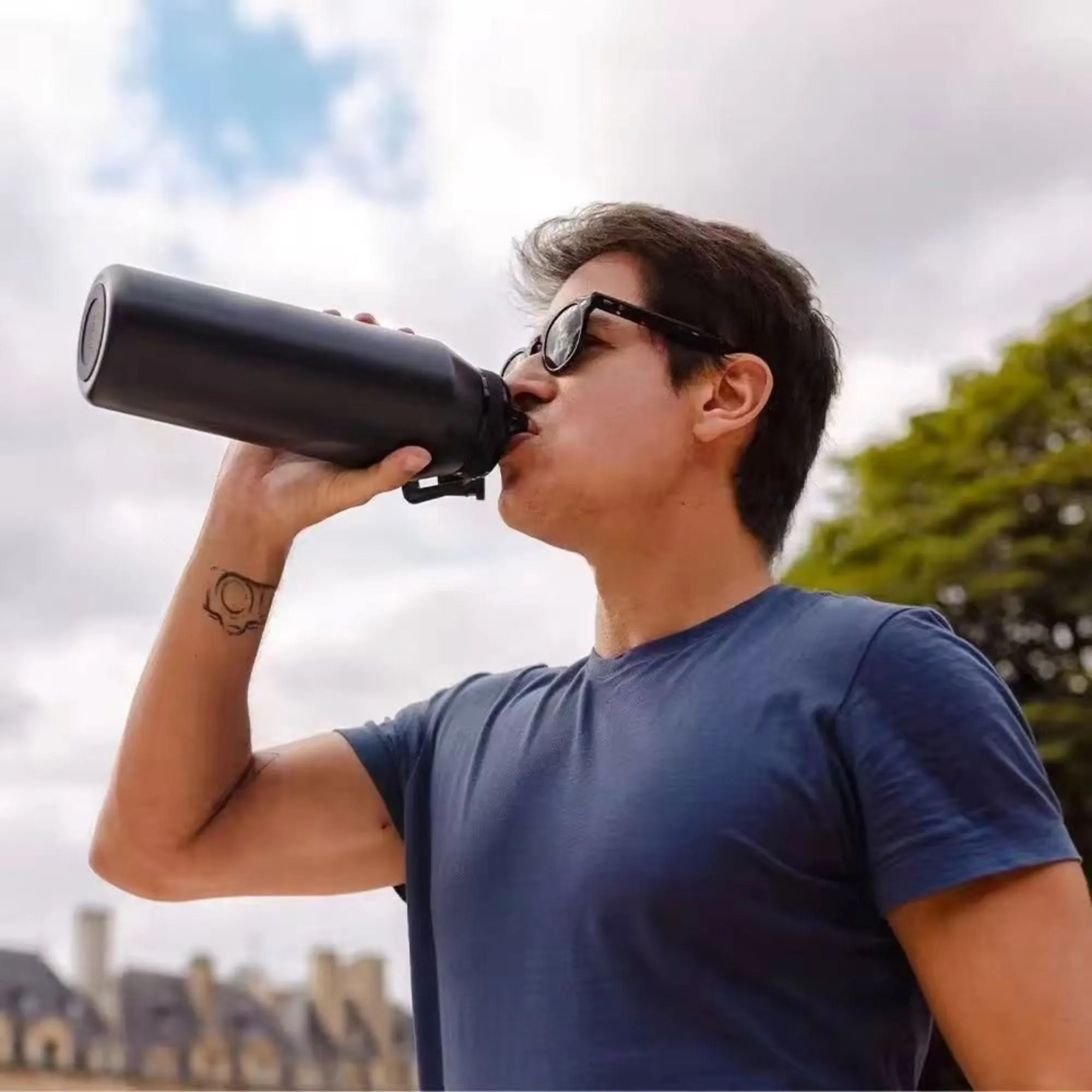 25oz Stainless Steel Outdoor Portable Water Bottle, custom water bottle with logo imprint 2