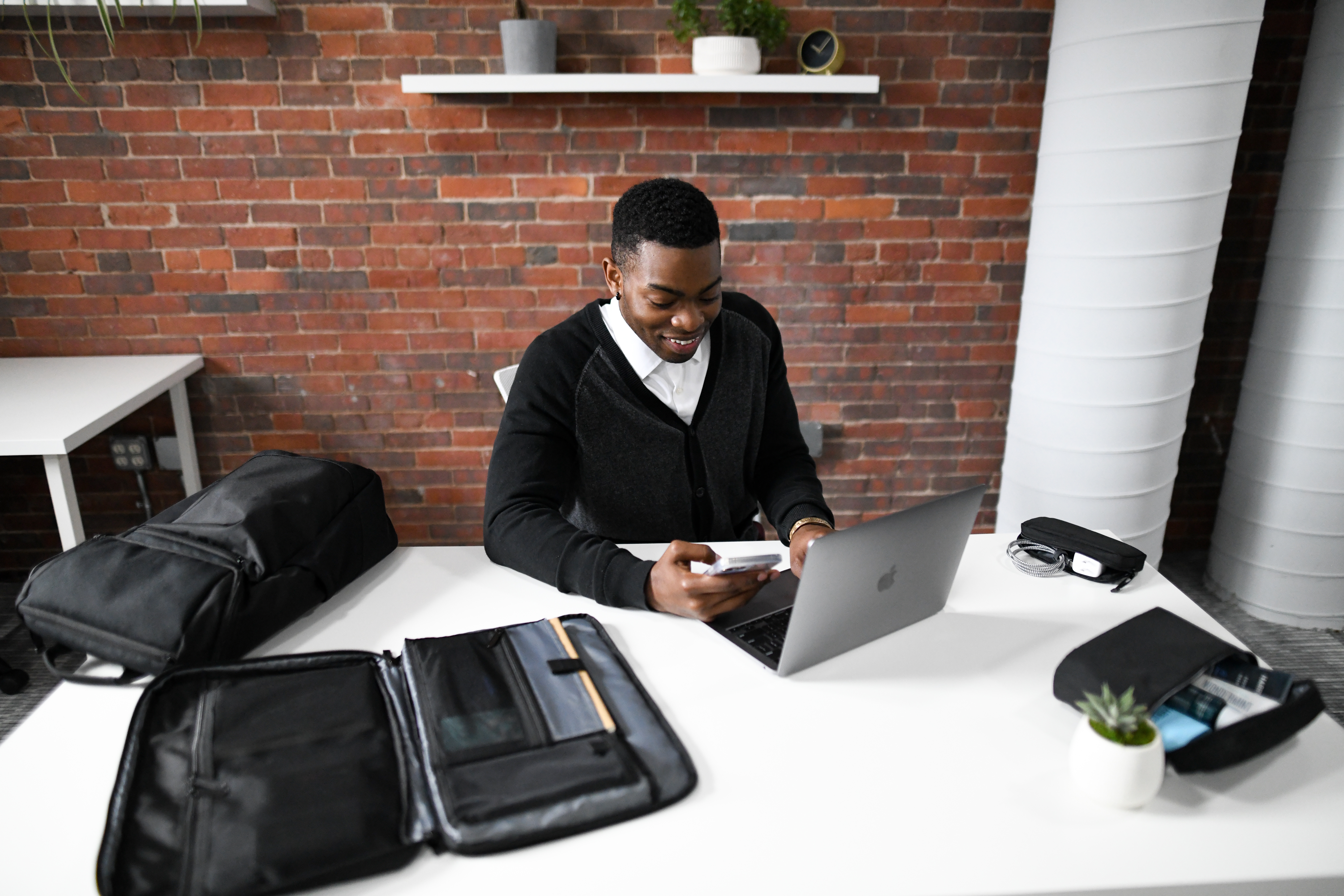 Mobile Professional Laptop Backpack 17