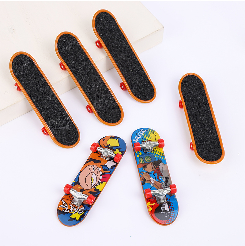 Mini Finger Skateboards Kid Toys 4