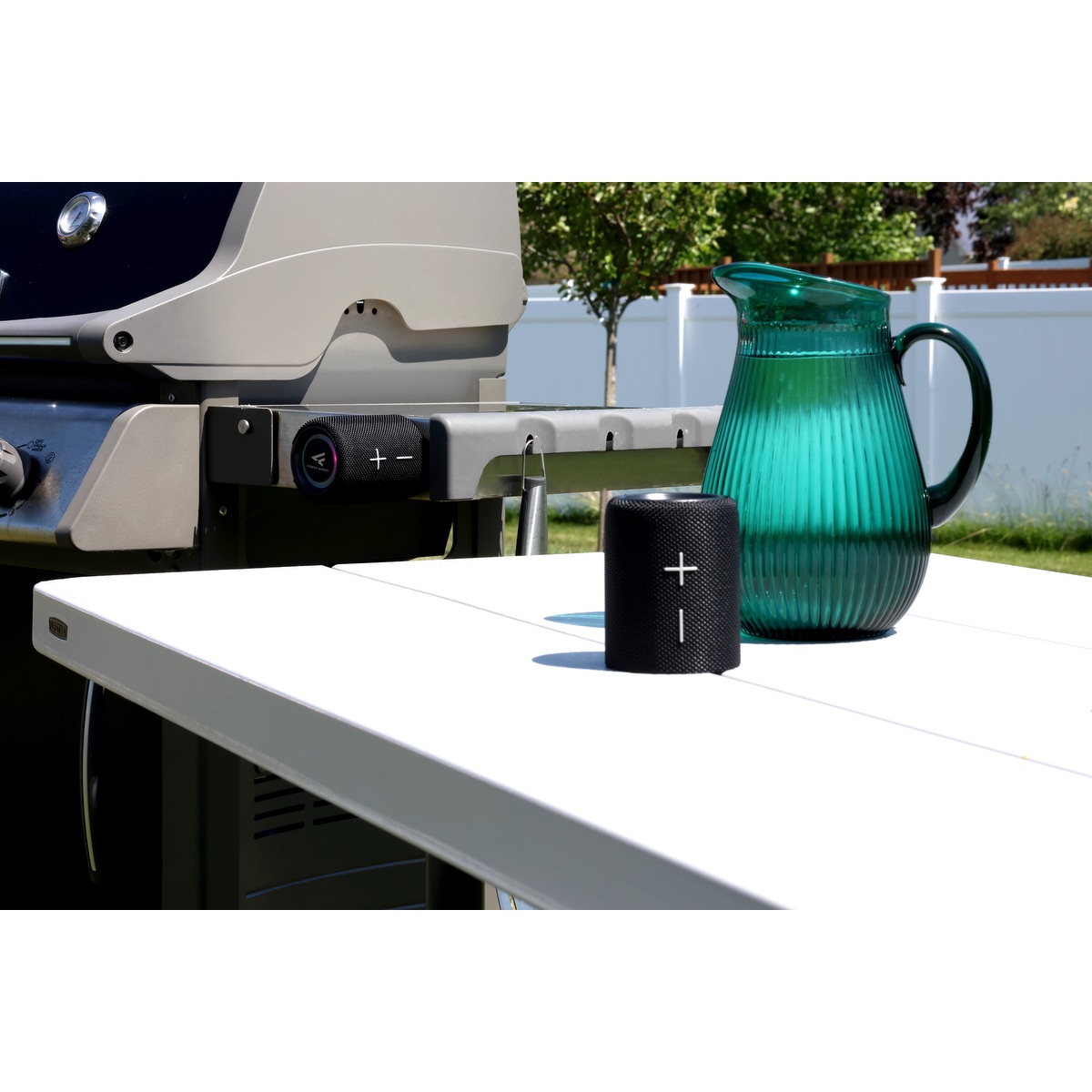 Urban Peak® 10W Magnetic 2-in-1 Wireless Speaker 12