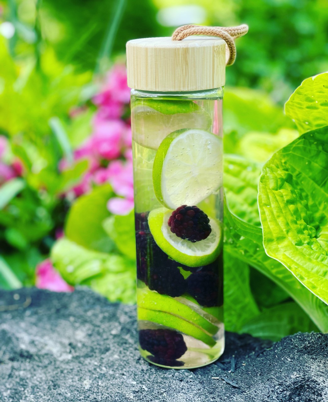 20 oz Botanical Bottle 6