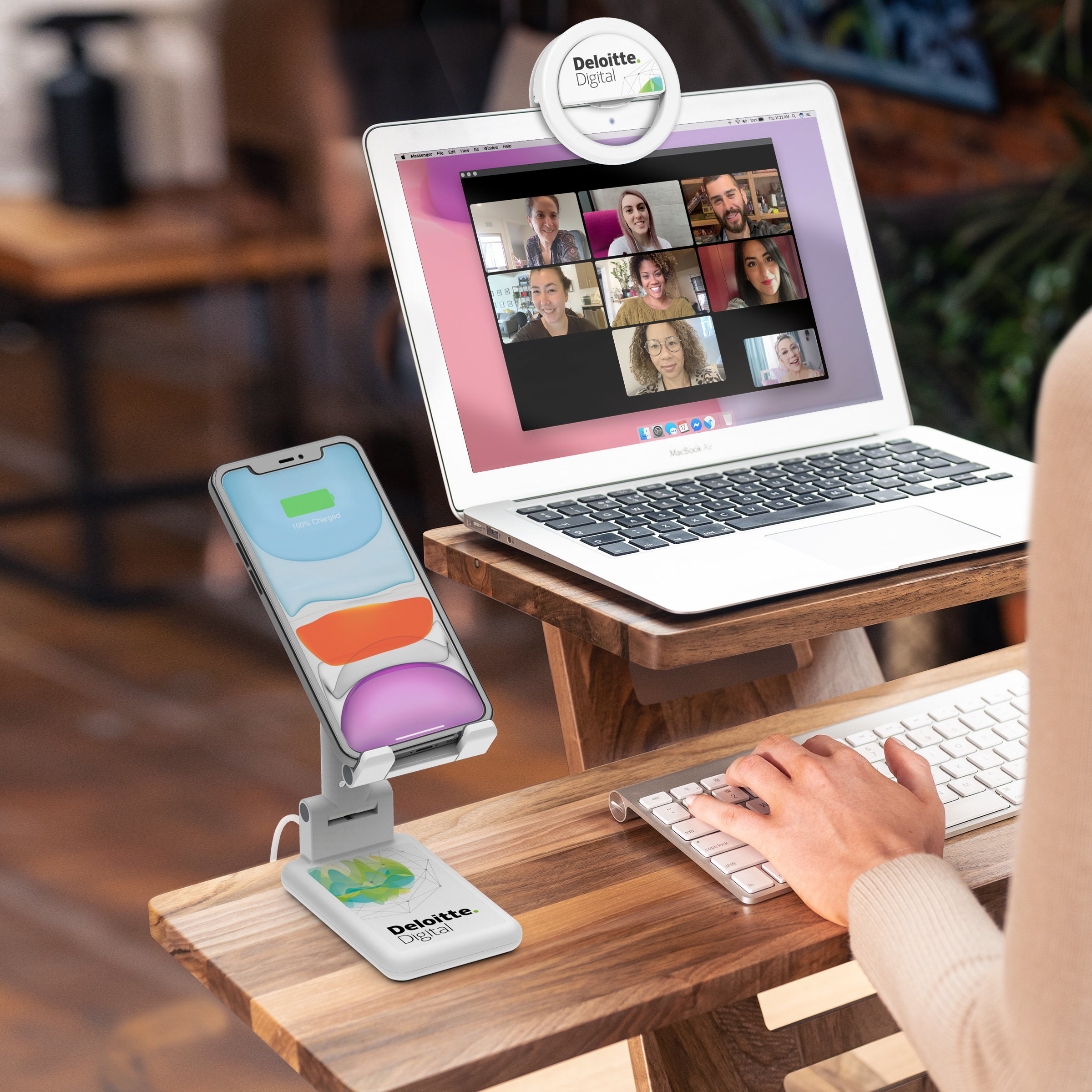 Zoom Kit: Ring light, camera cover & desktop wireless charging dock 4