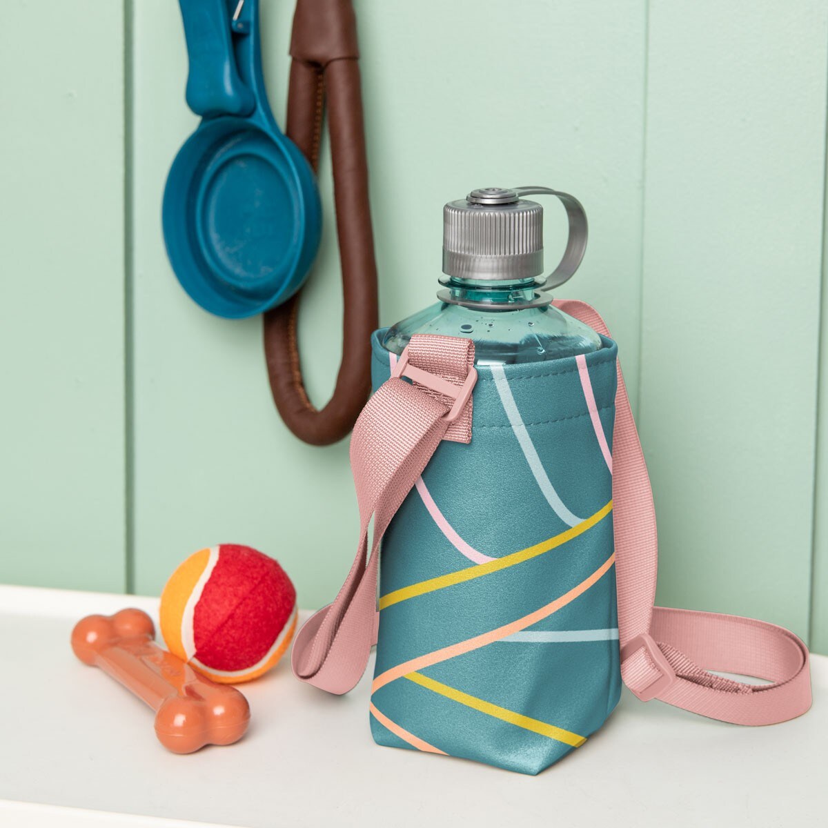 SIMPLE HYDRATION SLING - VEGAN LEATHER