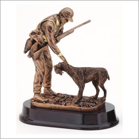 HUNTER WITH DOG, 9.5" Resin 2