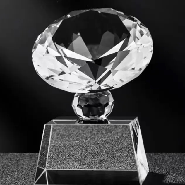 DIAMOND ROCK CRYSTAL AWARD 4