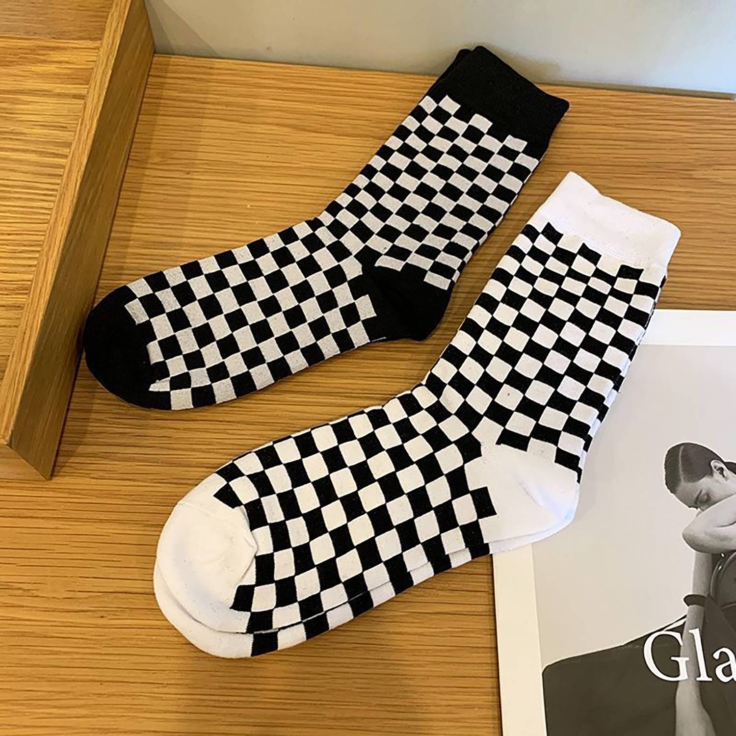 Unisex Stylish Black and White Checkered Socks 4