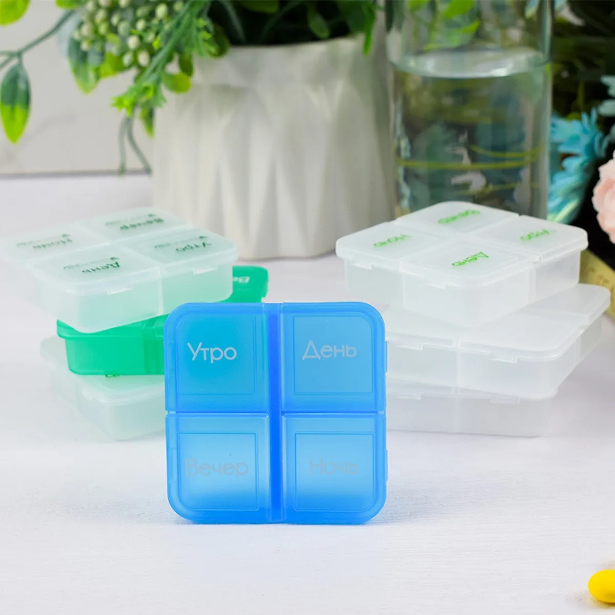 4-Compartment Pill Organizer With Snap Lids 5