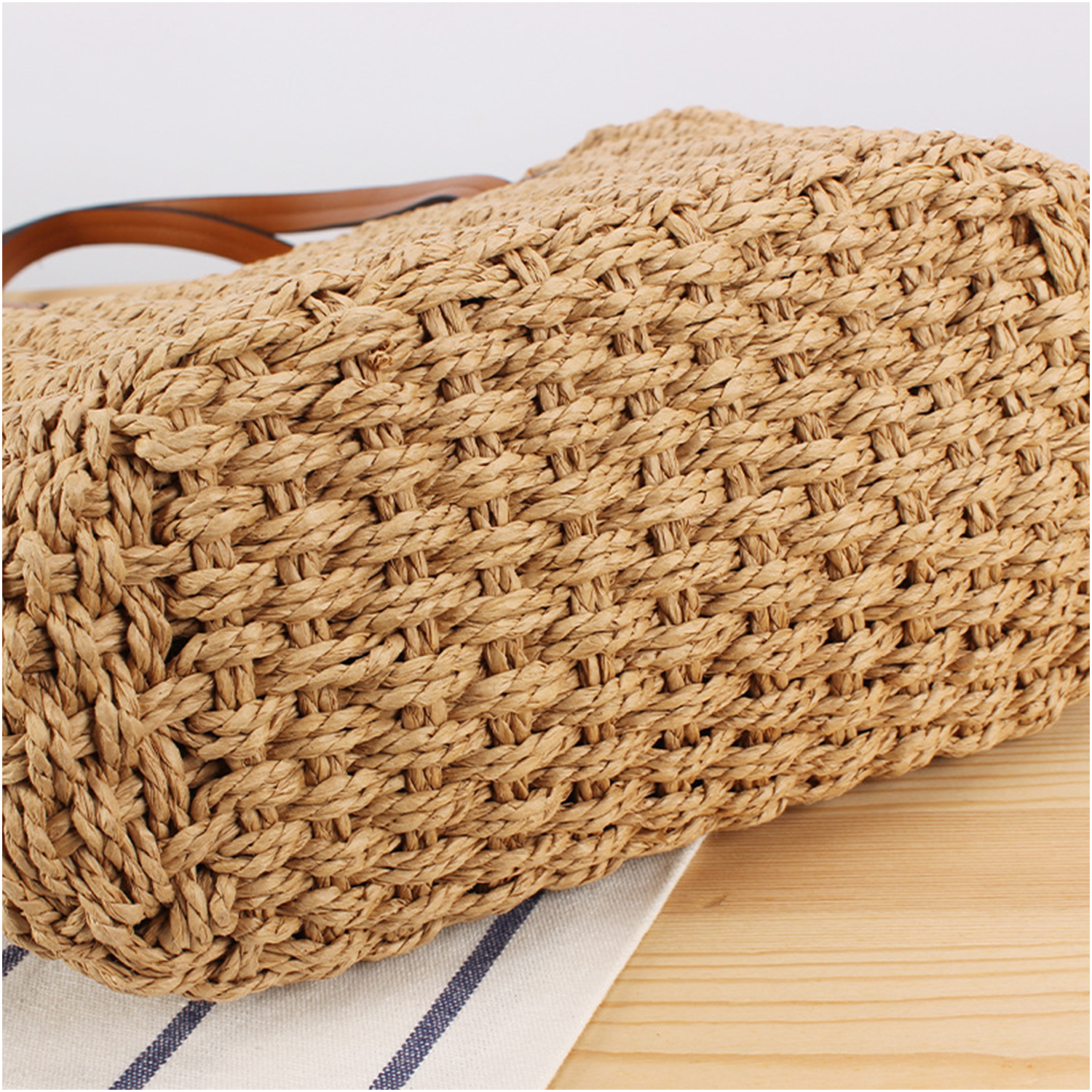 Women Large Capacity Woven Straw Tote Bag 3