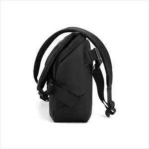 Unisex Waterproof Messenger Bag Sleek Design 8