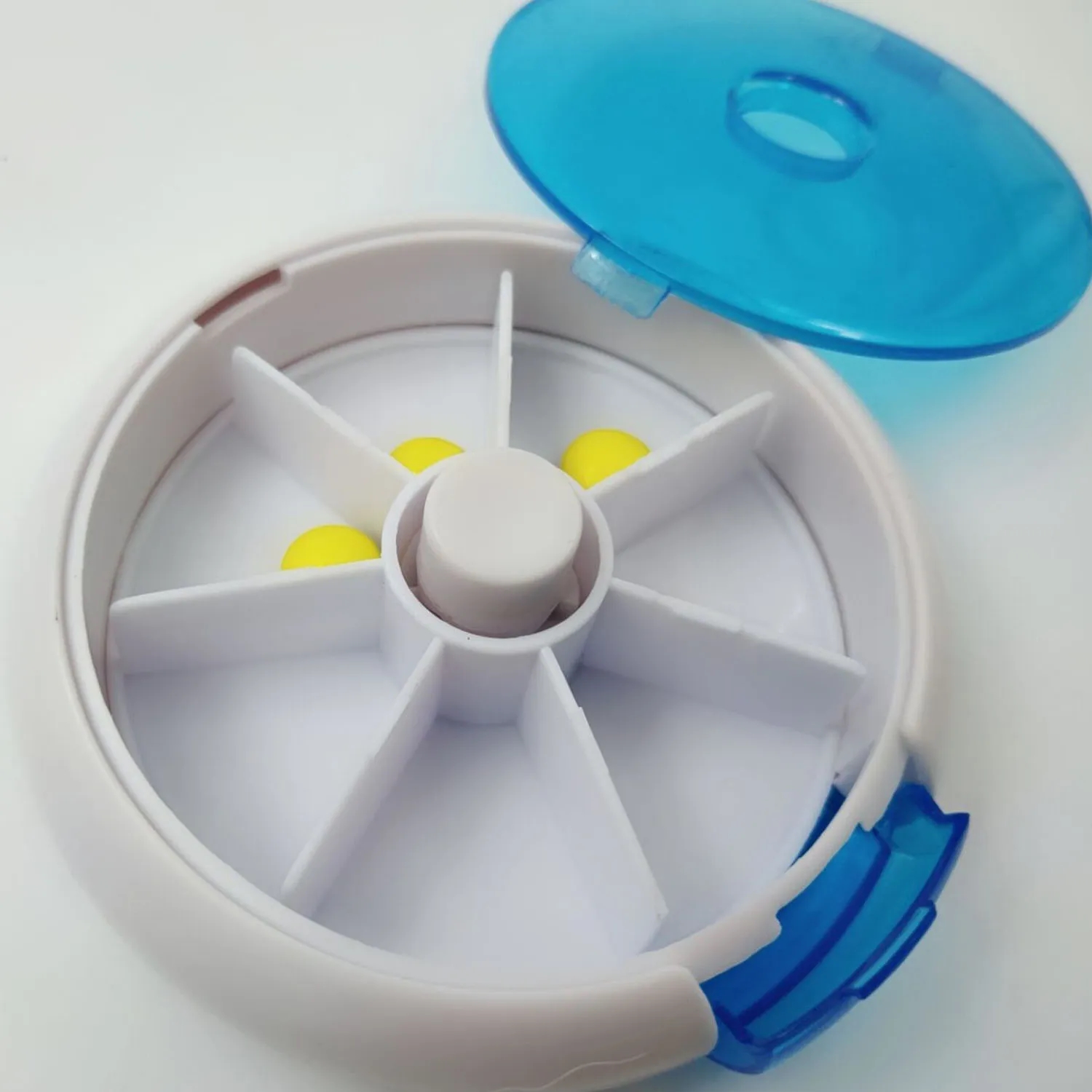 7 Days Round Twist Pill Box 4