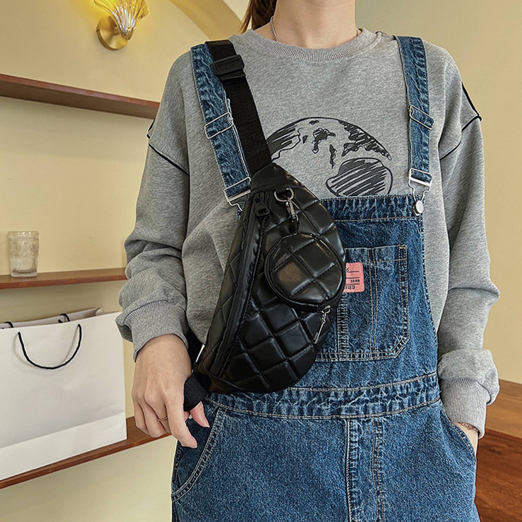PU Simple And Stylish Rhombus One-shoulder Chest Bag 8