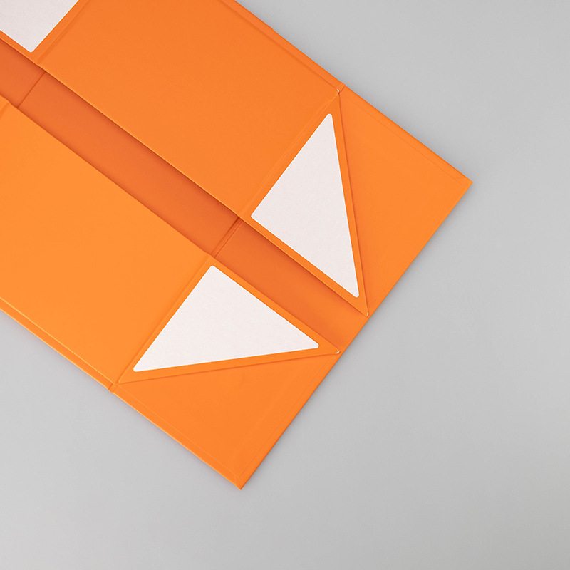 Magnetic gift box 11
