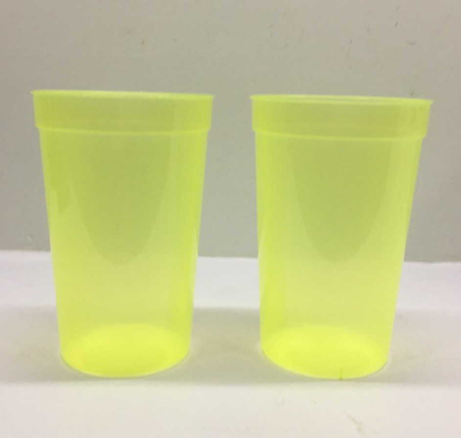 20 OZ Plastic Stadium Cup with Lid 5