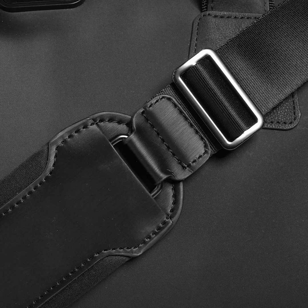 Stitch Ultimate Garment Bag 13