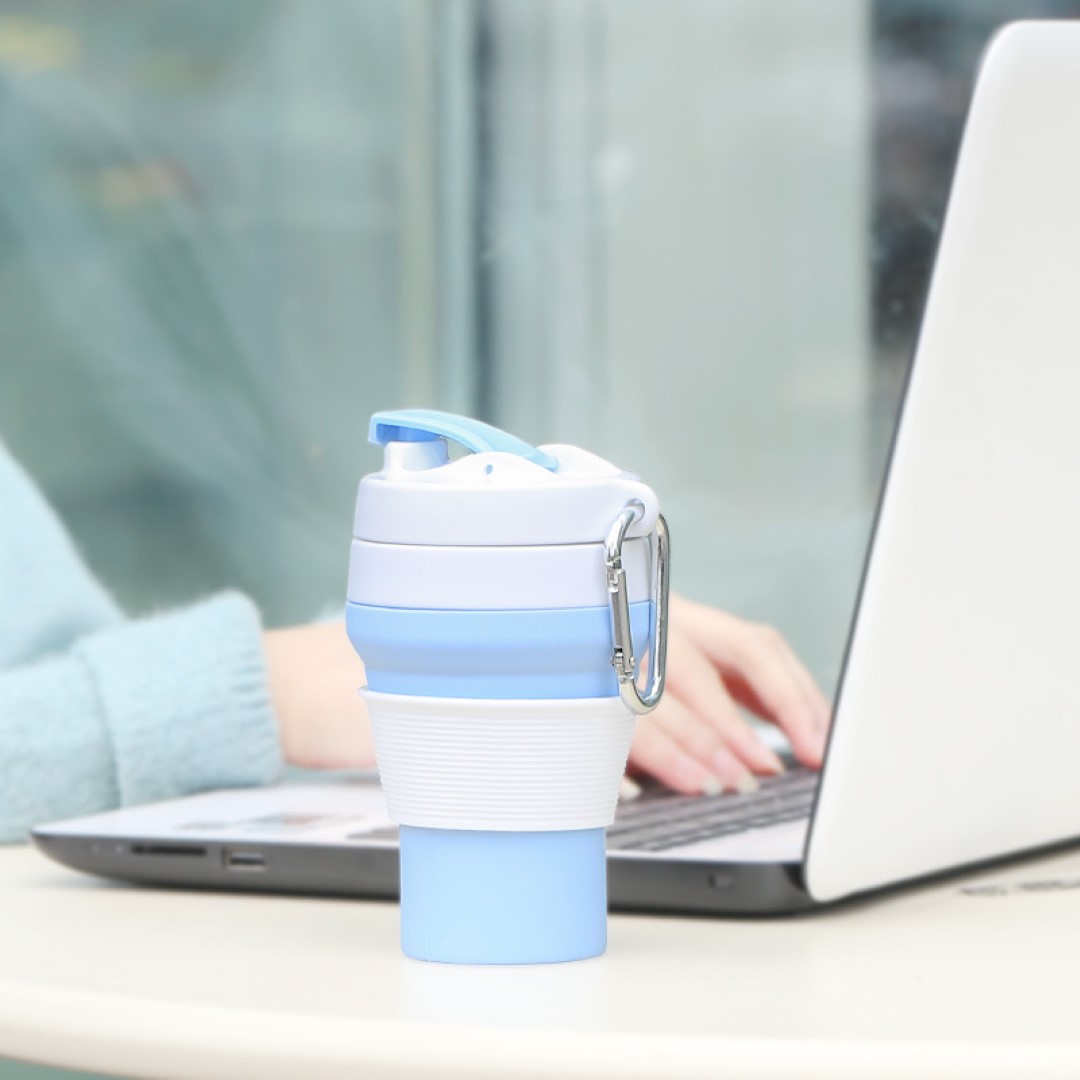 Collapsible cups with buckles 5