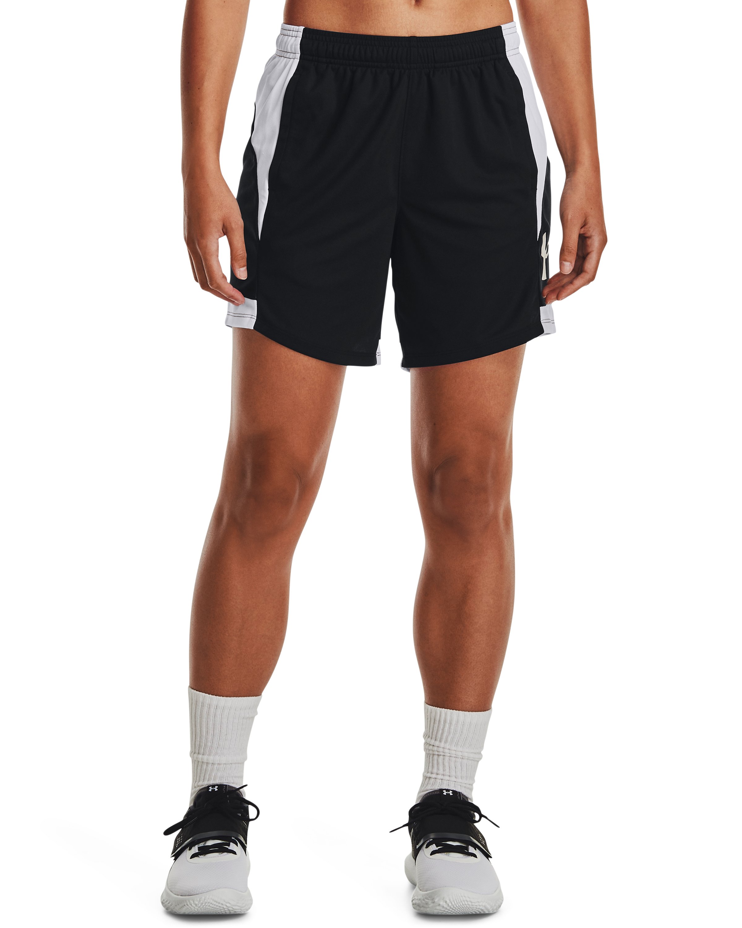UA Baseline Women's 6.75 Shorts 2