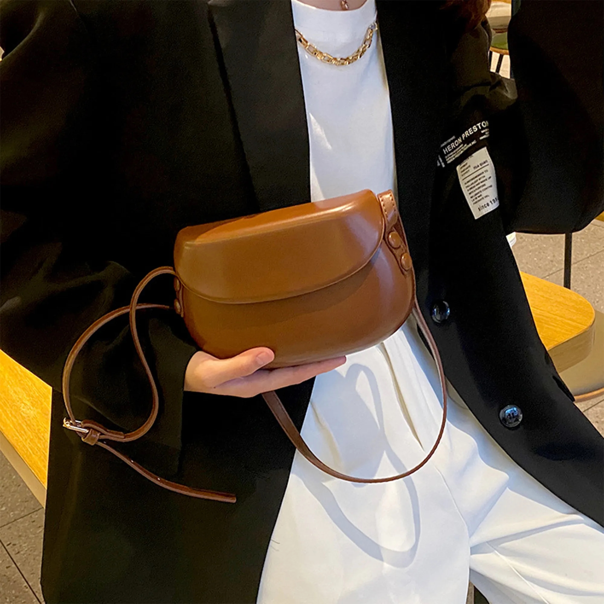 Leather Crossbody Saddle Bag 3