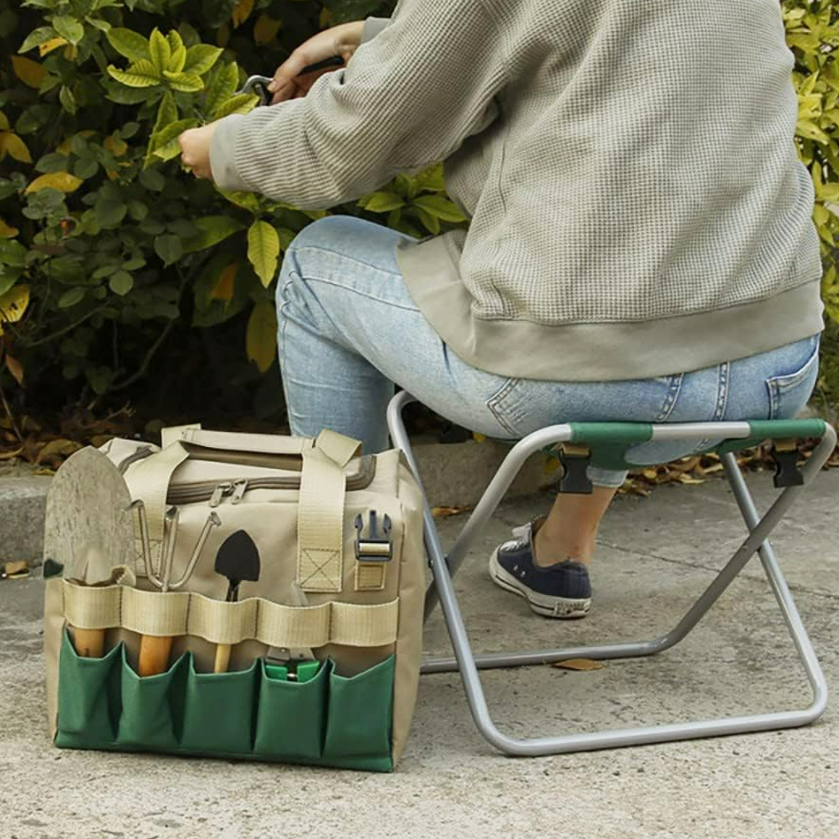 30L Folding Garden Stool with 5-Piece Tool Set & Bag 6