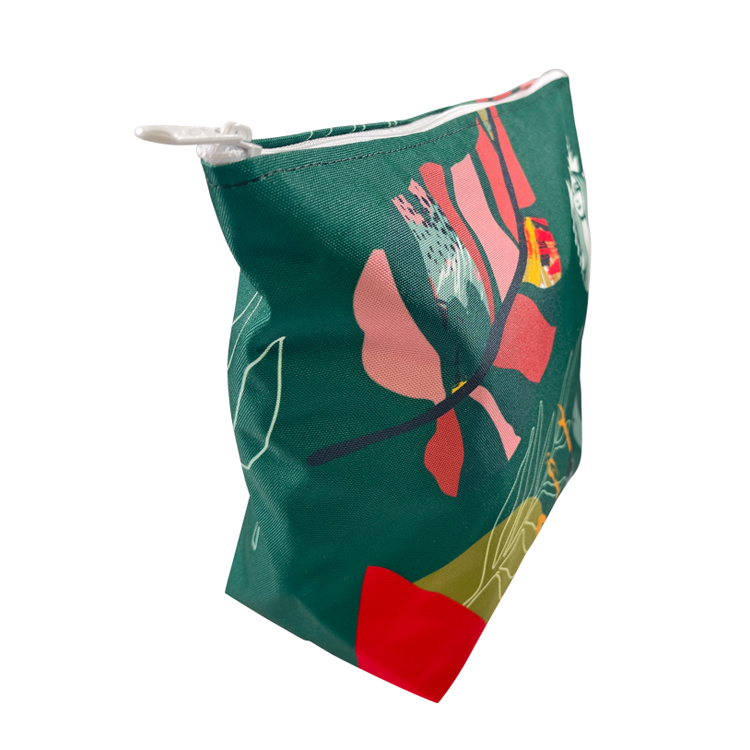 Medium Pouch w/ Gusset 2