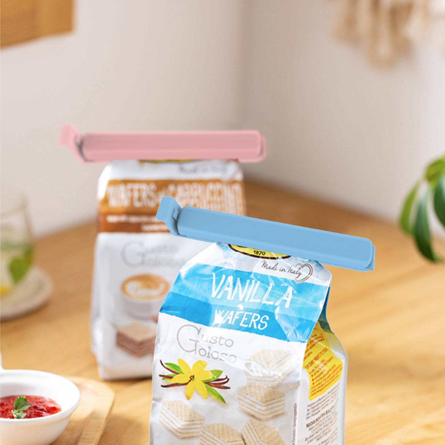 Snap-Seal Bag Clips 4
