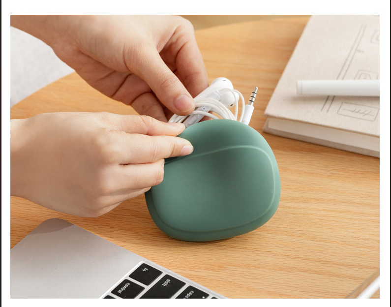 Clipkeep Earbud Pouch 3