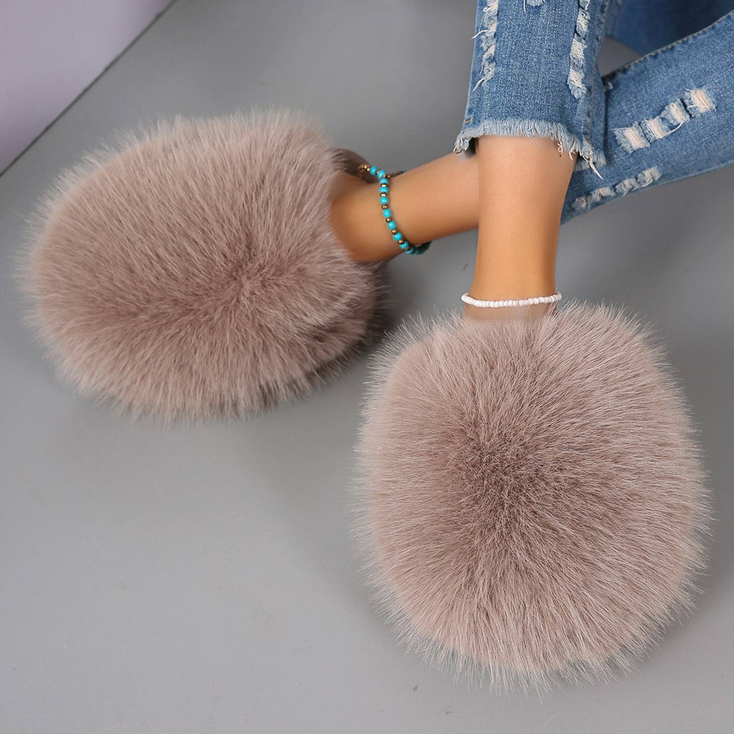 Women's Cozy Plush Slippers 8