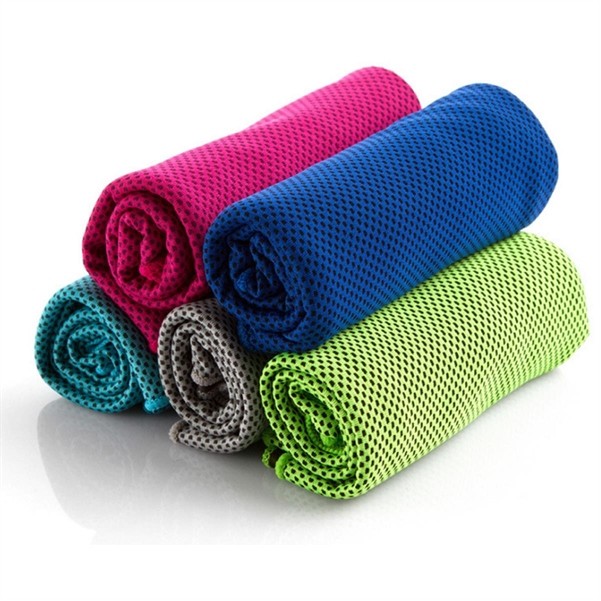Sport Cool Towel In Plastic Case 2