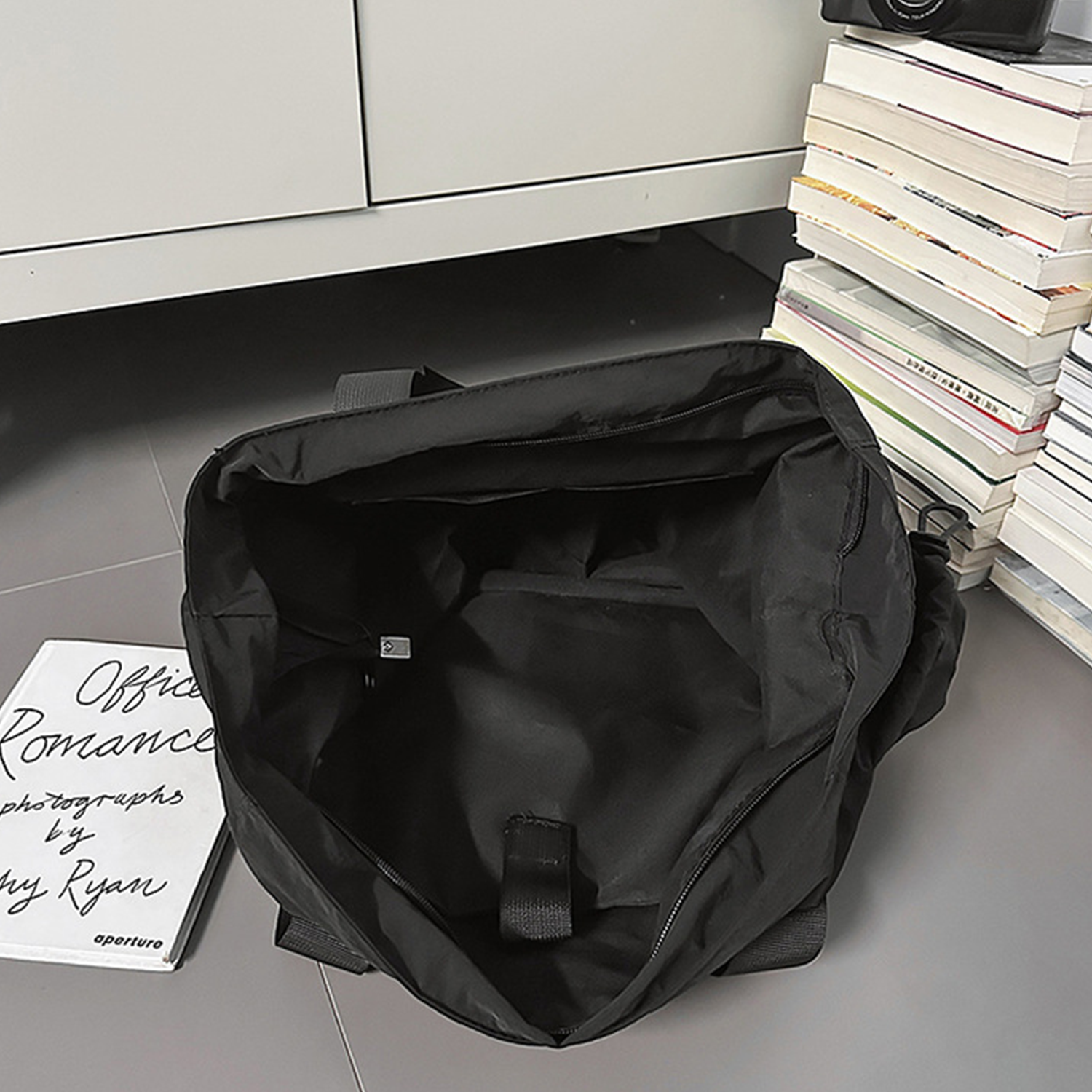 Large Capacity Nylon Shoulder Tote Bag, custom tote bag with logo imprint 10