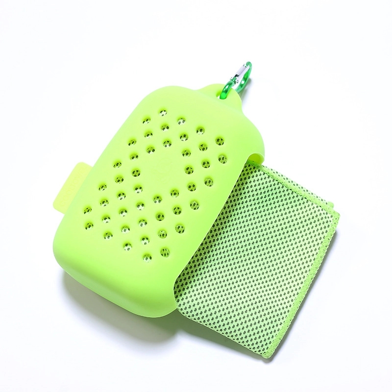Sports Quick Dry Towel with Silicone Storage Bag 11