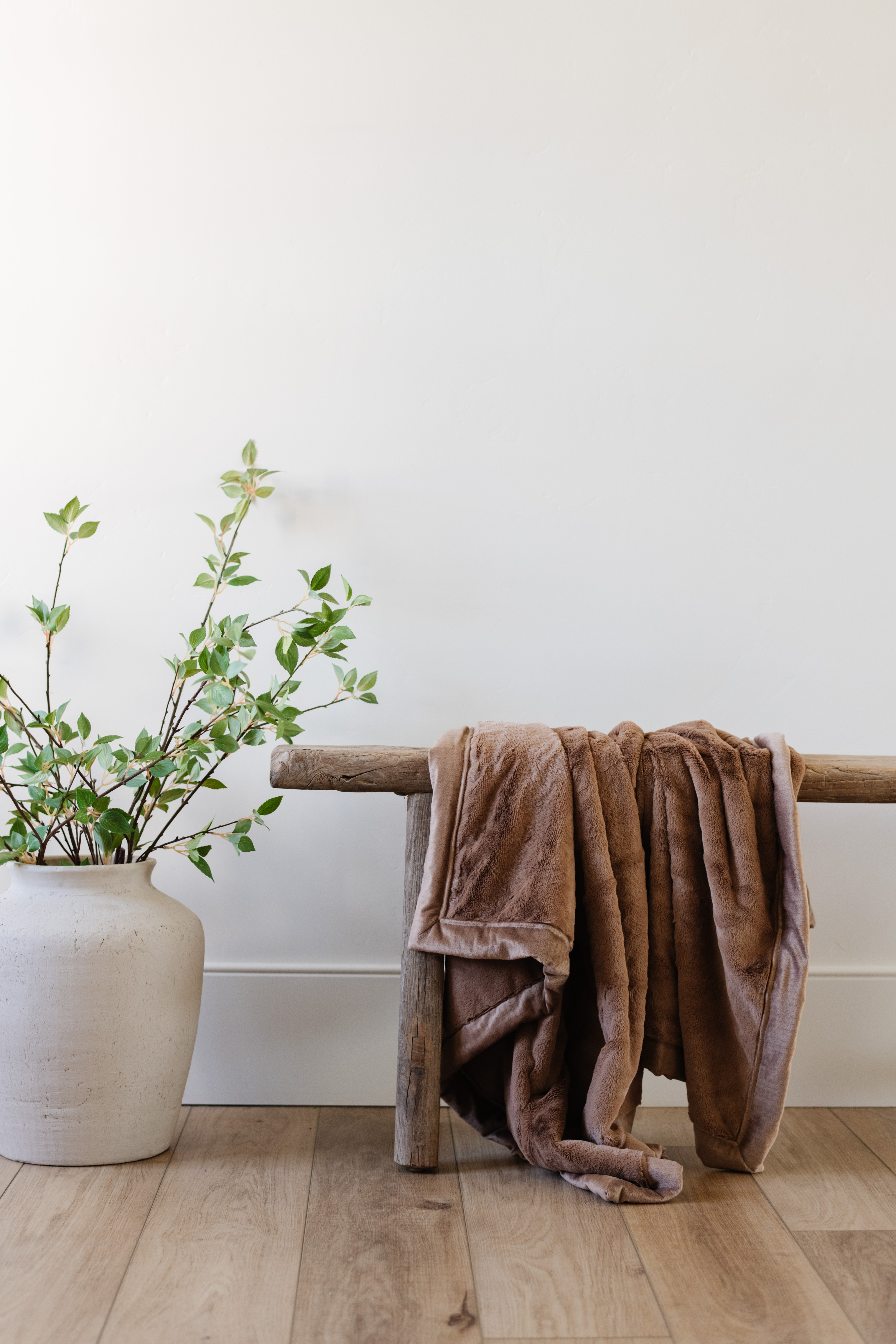 Lush Hazelnut-XL Luxury Blanket (60x80) 4