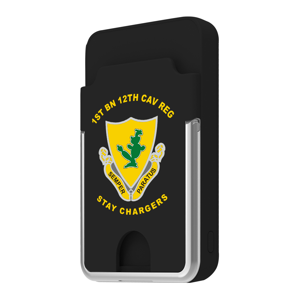 Trackable Magnetic Wallet Power Bank with 15W Wireless Charging 13