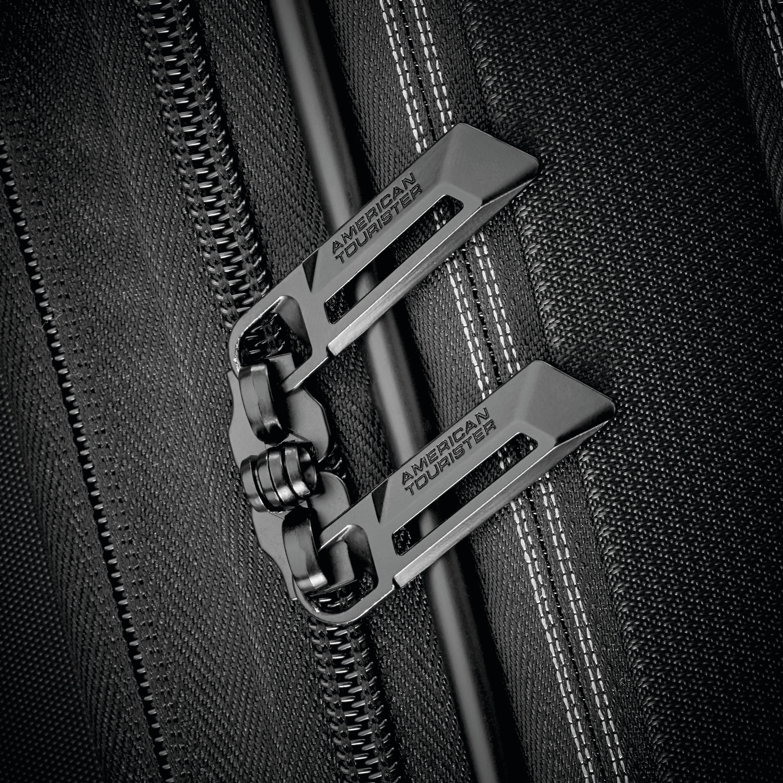 American Tourister® Zoom Turbo 20" Spinner Carry-On 4