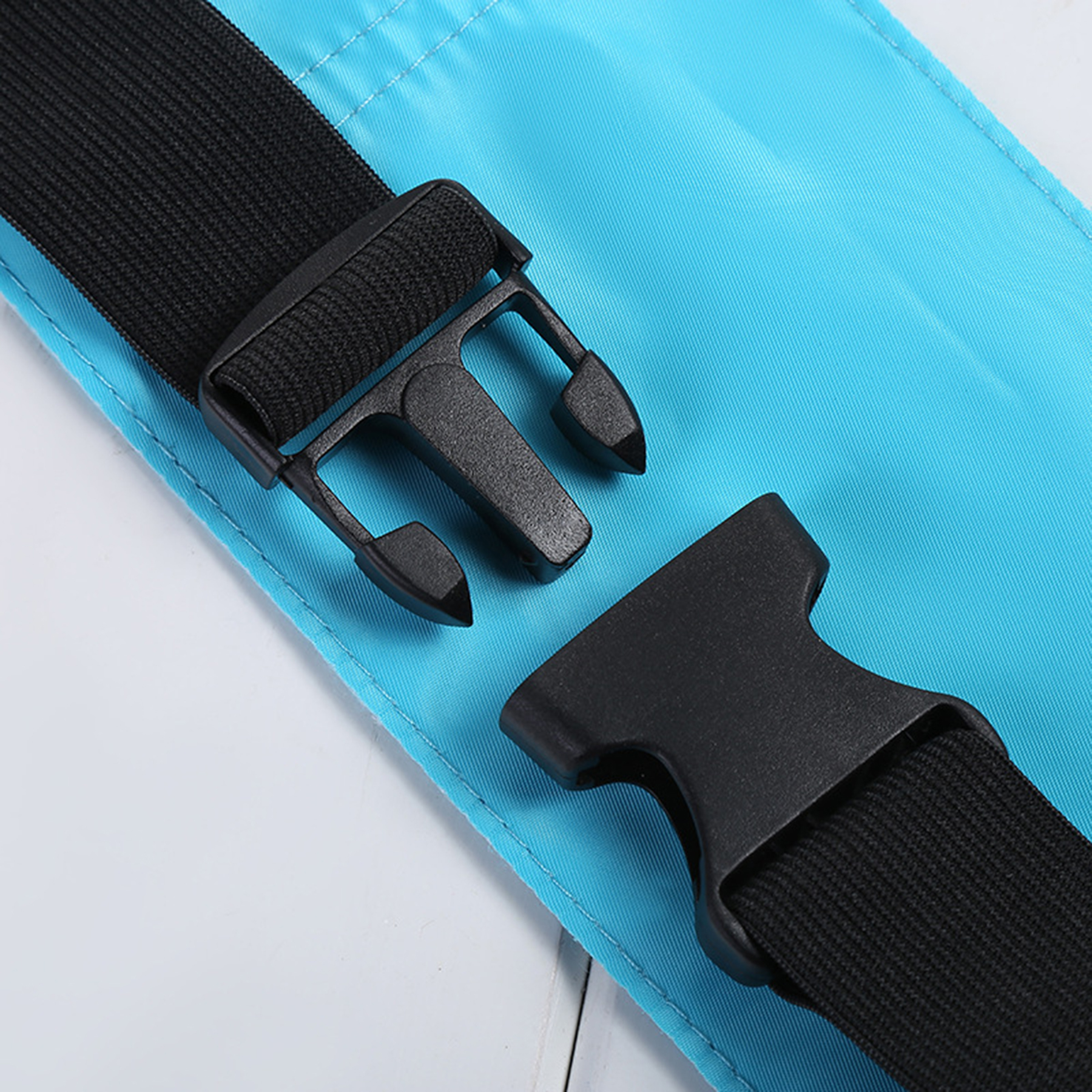 Slim waterproof running fanny pack 3