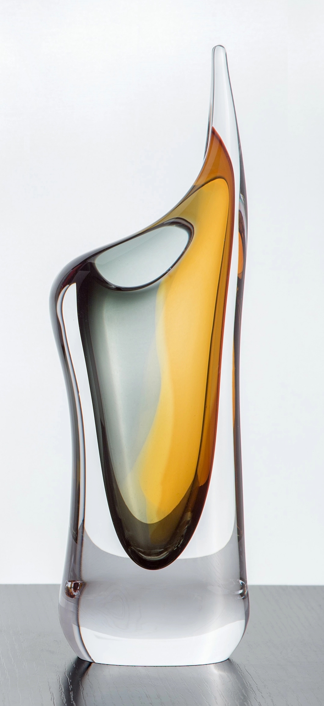 Voltaire Art Vase, Gold/Black 4