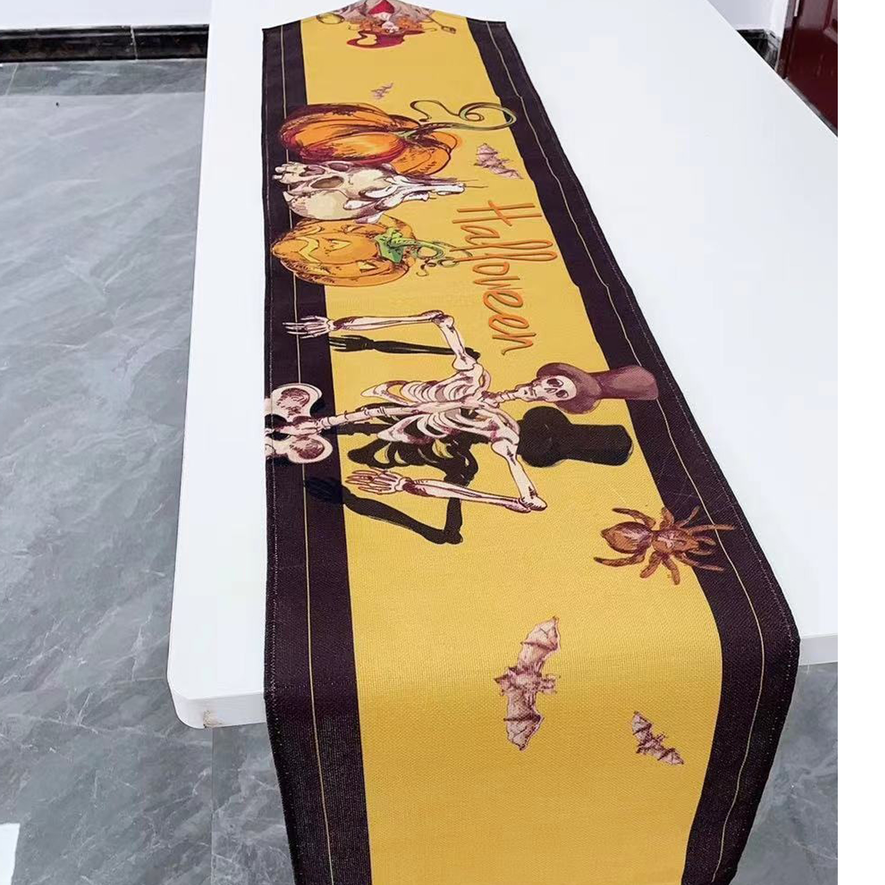 Holiday Tablecloth and Placemats Set 1