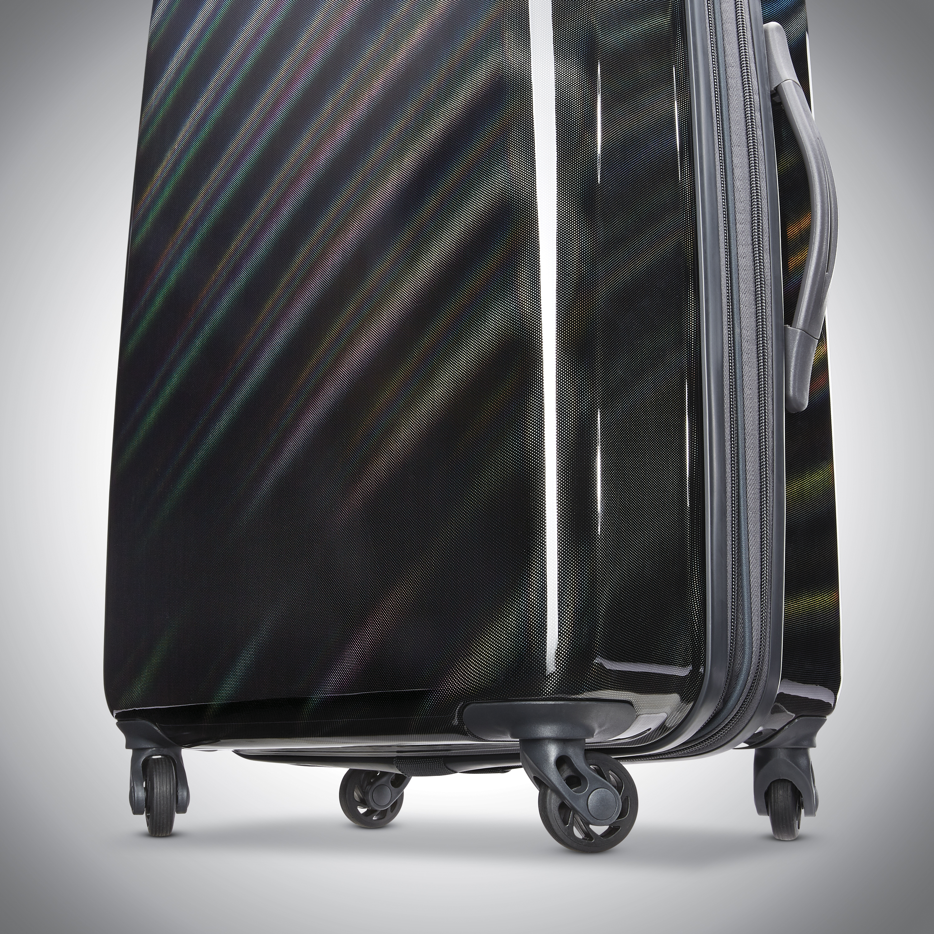 American Tourister® Moonlight 21" Carry-on Spinner 13